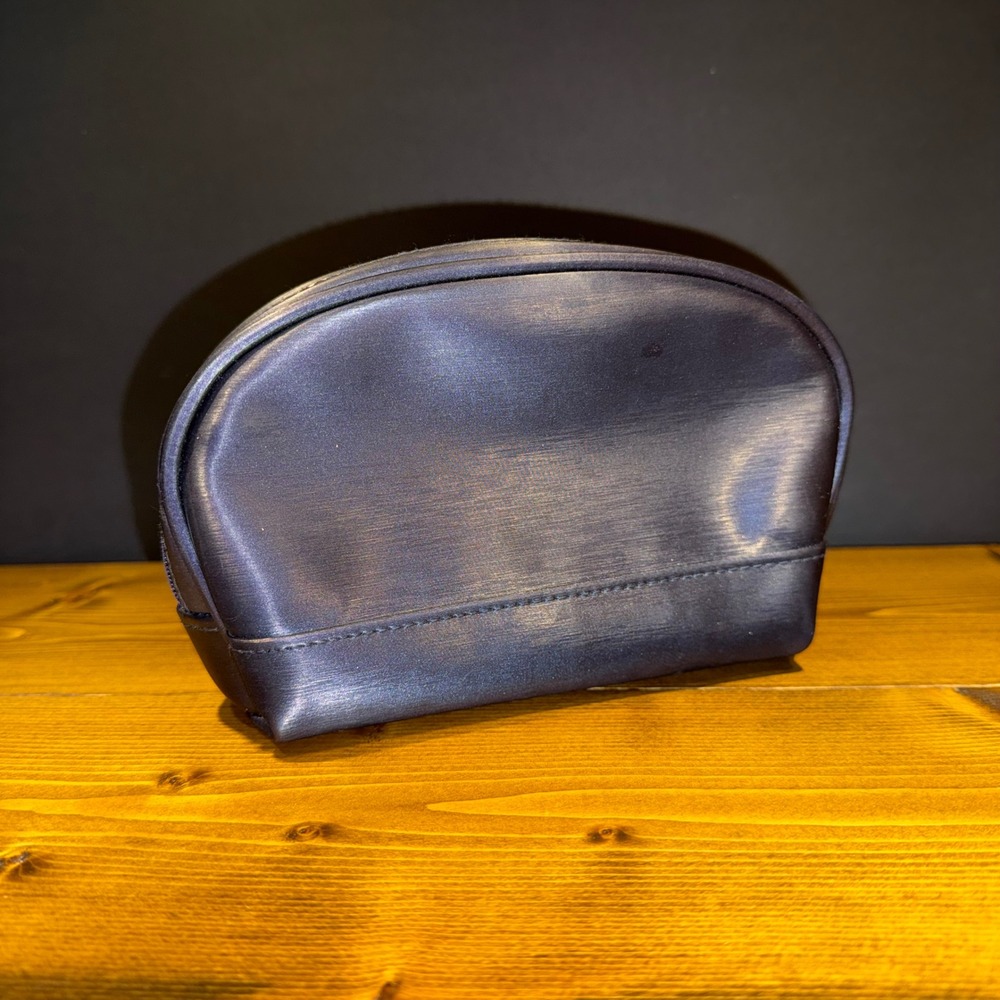 Christian Dior Parfums Cosmetic Bag Blue Vanity Toiletry Makeup Travel Pouch - Picture 2 of 8